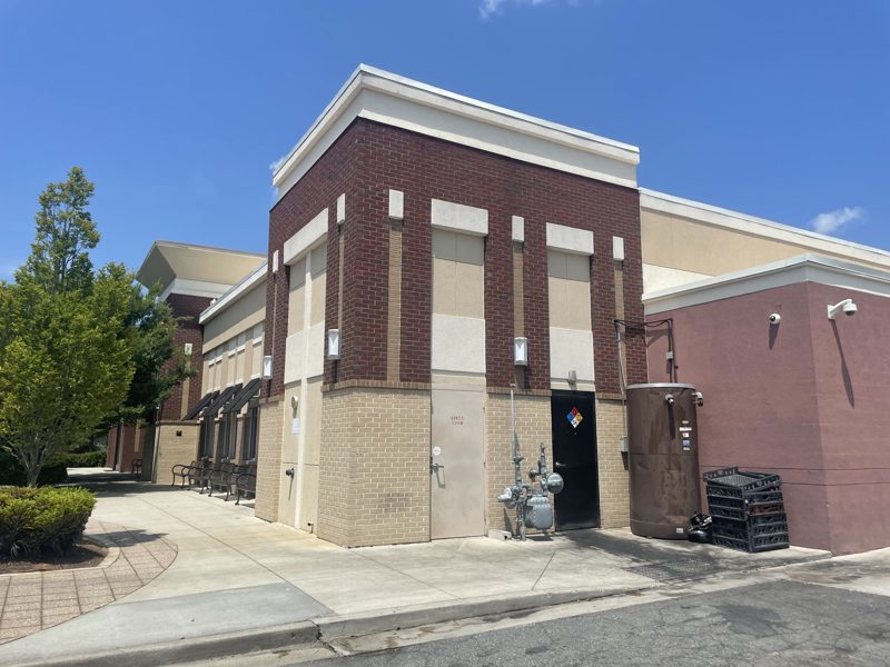 Storefront walkway and elevation on a multi tenant commercial property