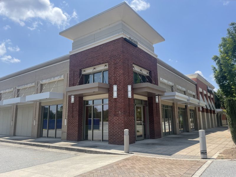 Storefront walkway and elevation on a multi tenant commercial property